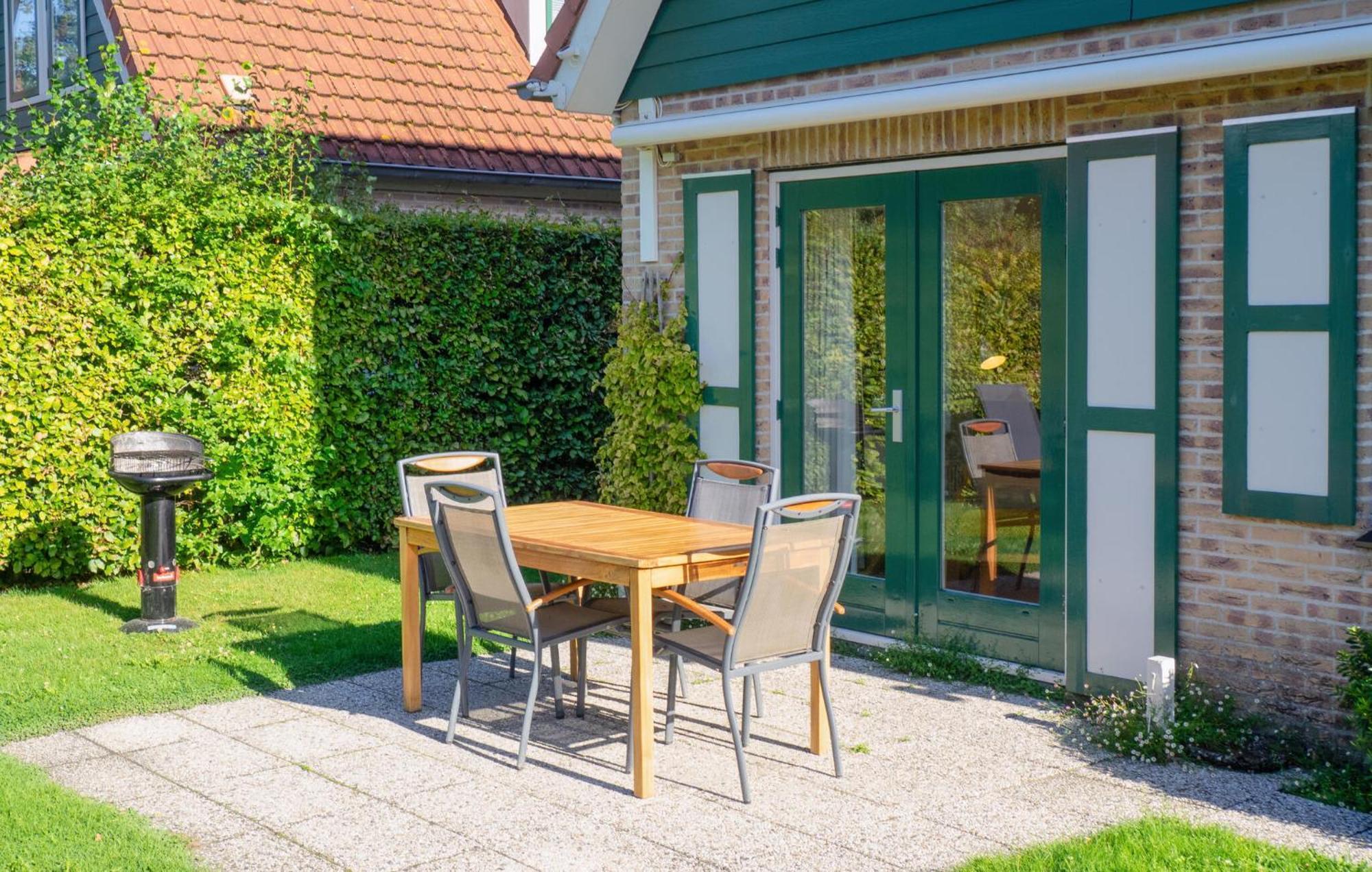 3 Bedroom Lovely Home In Zonnemaire Экстерьер фото